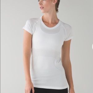 Lululemon swiftly tech short sleeve